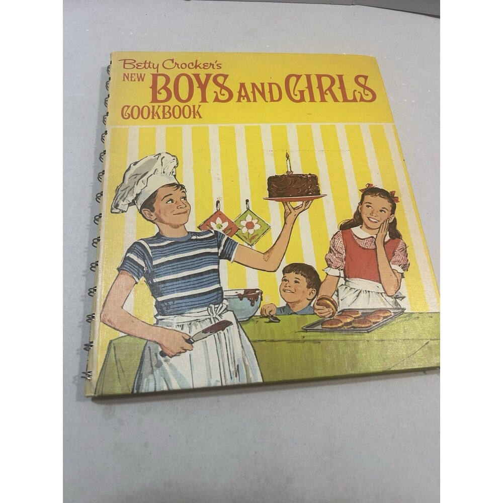 Vintage 1972 Betty Crocker's New Boys and Girls Cookbook Spiral Bound
